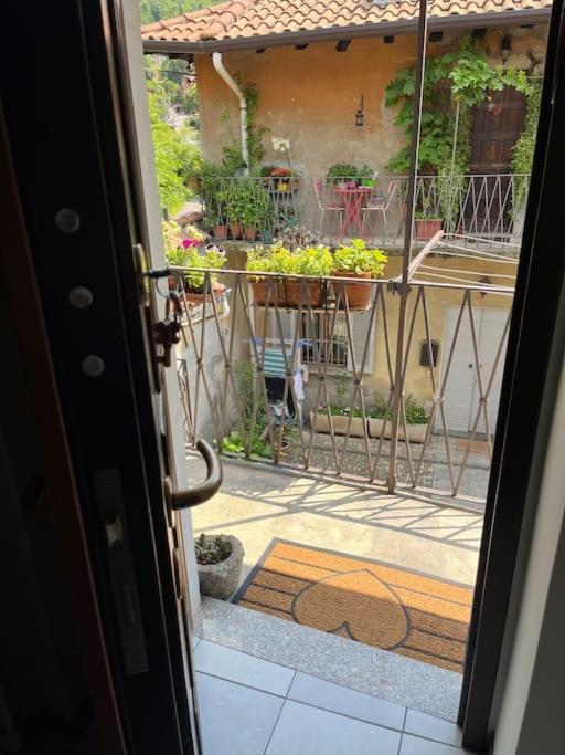 Gabbinoholidayhome Appartamento In Suggestiva Corte Como Exteriér fotografie